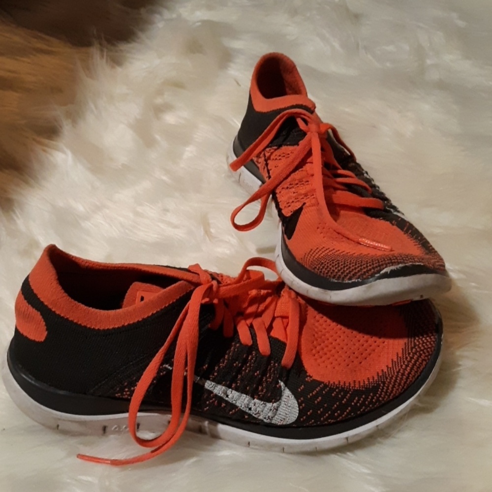 Nike gym shoes